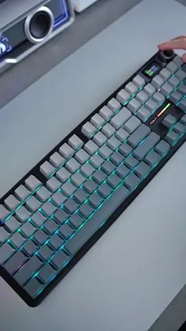 “This keyboard is straight-up insane—screen, knob, RGB… all in one ⚡⌨️” #MechanicalKeyboard #DeskSetup #GamerGear #RGBKeyboard #TechTok