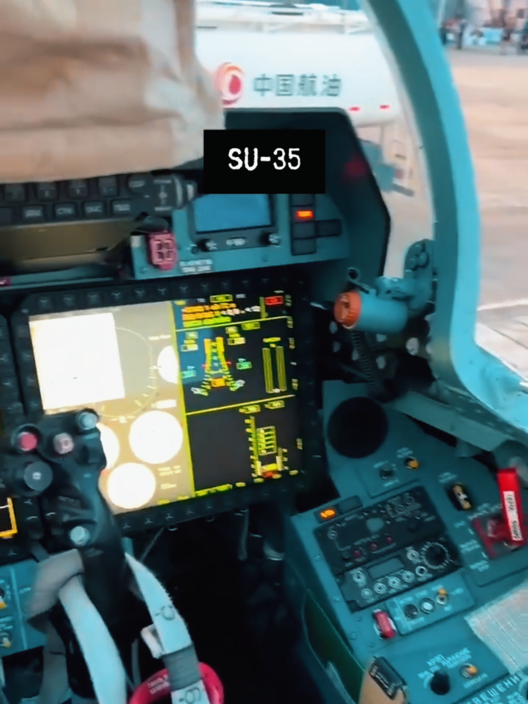 Su-35 Sukhoi #russian #fighterjet #sukhoi #su35 #aviationlovers 