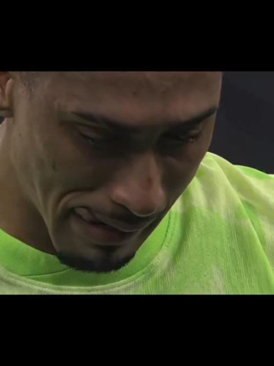 تضحكي وتدوري..💔 #تصميم_فيديوهات🎶🎤🎬 #fcbarcelona #pov #football #شعب_الصيني_ماله_حل😂😂😂 