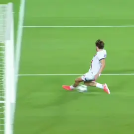 Gols salvos encima da linha. #fyp #defender #zagueiro #artofdefending #desarme 