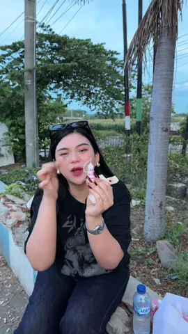 Hennanya pakai warna coklat sama maroon sama kayak yg aku pakai,baguss poll #nickysya 