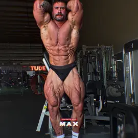 Chris Bumstead👑 - 🏷️ na @maxtitaniumoficial : QUIETUDE . . . #maxtitanium #gym #GymTok #gymmotivation #gymedit #bodybuilding #fyp #cbum #cbummotivation #cbumedit #real