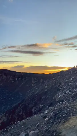 garagara kamu aku jdi naik gunung #fyppppppppppppppppppppppp  #mountain  #gunungslamet  #mountslamet 