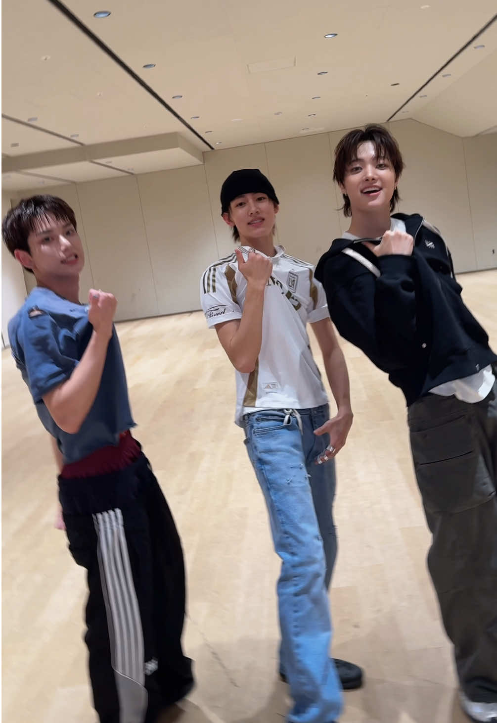 going wild🌙 with #SEONGHYEON @CORTIS #CORTIS #코르티스 #andTEAM #Lunatic