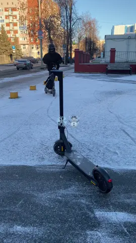 первый снег❄️⛄️⛄️ #recommendations #ninebot #зима #fyp #rge 