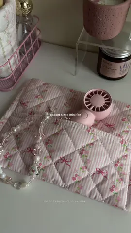 cutesy pocket-sized mini fan 🥺💘 #minifan #portablefan #handheldfan #fyp #viral 