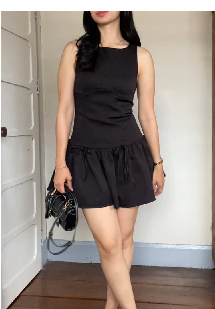 #dress #black #blackdress #elegantdress #sleeveless 