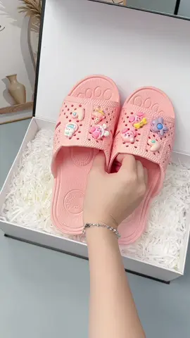 Dép Tổ Ong Gắn STICKER Dép Đi Trong Nhà #tiemacha #deptoongstickers 