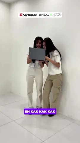 Kak Gita & Kak Greesel aja uda pake laptop Axioo, kamu kapan nih ?  #jkt48 #gitajkt48 #greeseljkt48 #laptopaxioo #agresid 