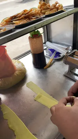 Cocok sama musimnya ini dulur dulur😚 Molen rasa jahe yang bikin anget di badan #magelang #molen 