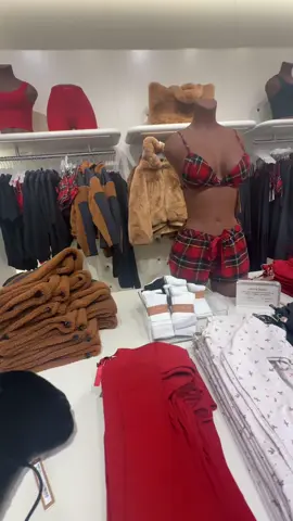 skims holiday collection #skims #skimsholidayshop #shopping #fyp 