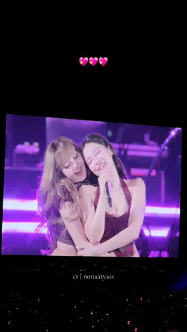 idk how to describe this feeling 🥹 so grateful to be a part of this pink ocean 💖 #blackpinkinyourarea #blink #blackpinkjakarta2025 @blackpinkofficial 