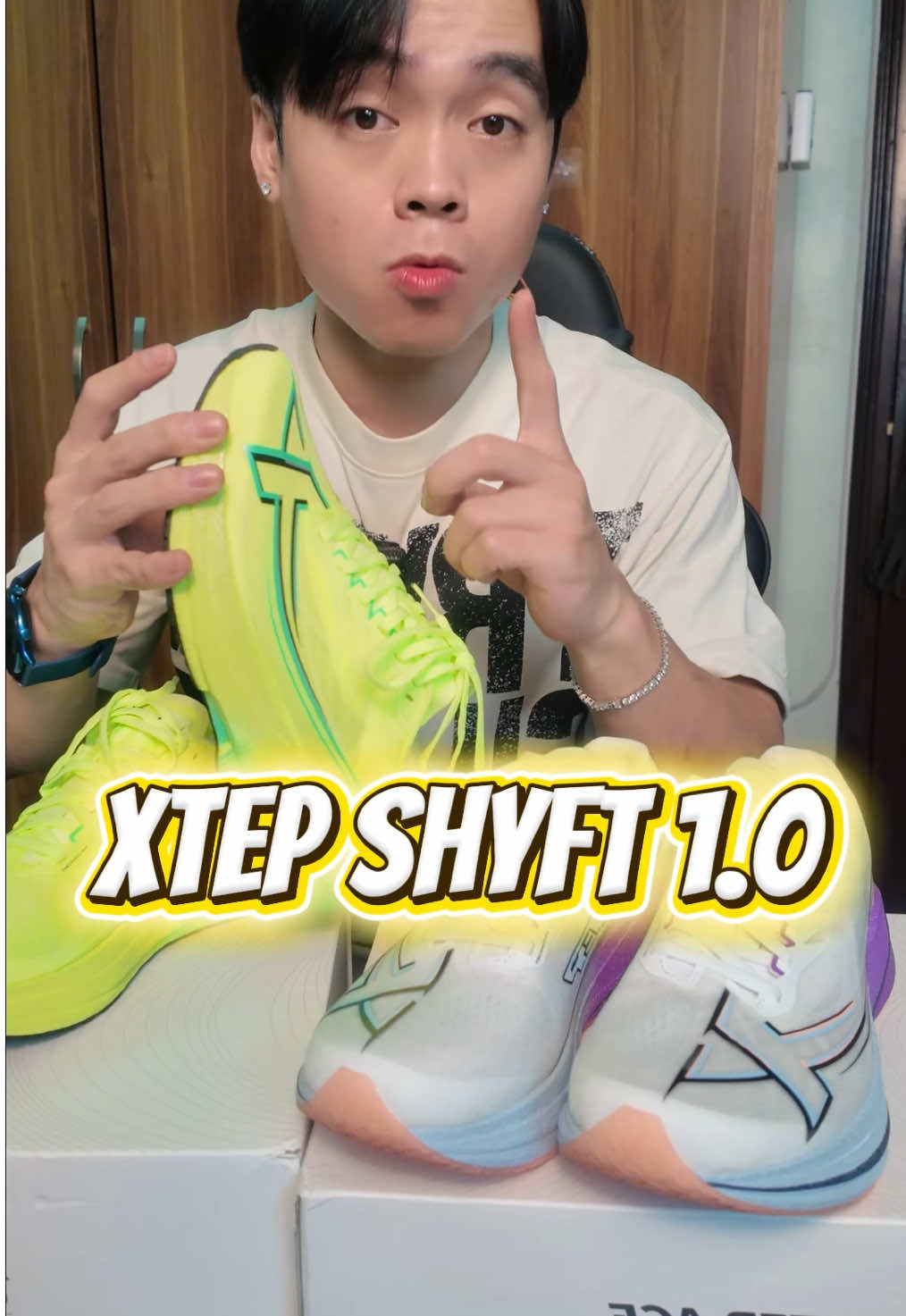 Giày chạy bộ đế carbon. #xtep #giaychaybo #giaychaybonam #chaybo 