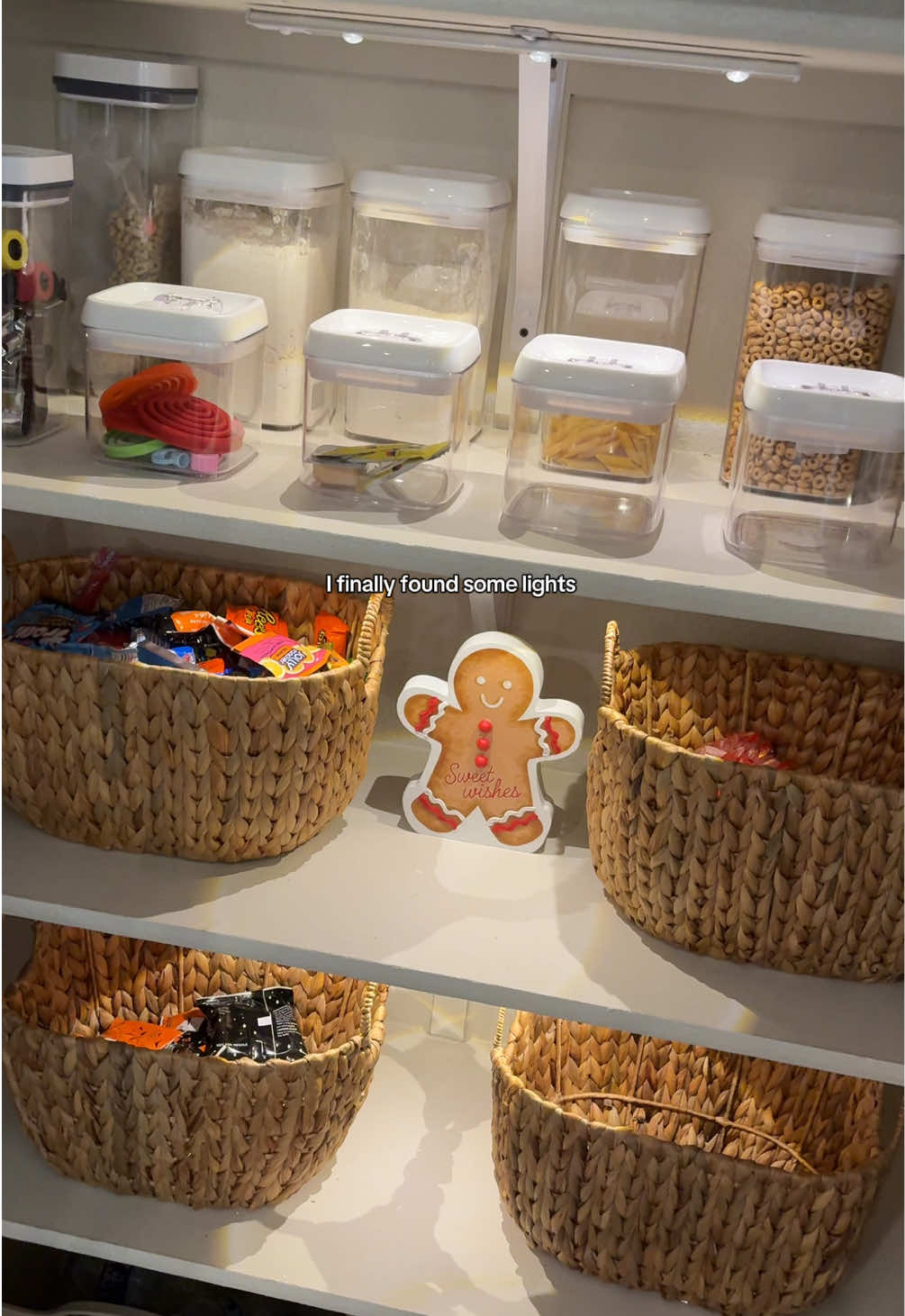 Such a simple & easy upgrade + a great renter friendly option too🤍✨ #pantryupgrade #pantryorganization #pantrylights #cabinetlight 