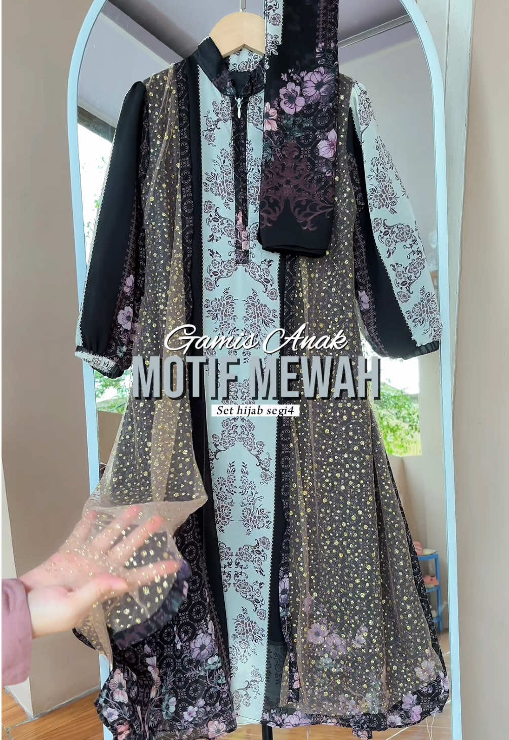 Masyaallah gamis nya bikin sikecil makin cantik🤏 #gamisanakperempuan #gamisanakmewah #gamisanaksethijab #gamislebarananak 