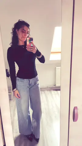 Être grande >> #femmes #grande #theodora #femmedemilliardaire 