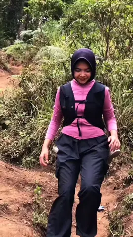 hati hati adek jangan kederozz #pergasingan #guiderinjani #privatetriprinjani #porterrinjani #pergasingan1806mdpl 