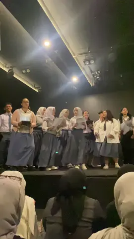 Mentor kita kali ini di @bandung.bernyanyi @bcs choir  #bandungbernyanyivol7 #aadc #anaksekolah #cornerstone 