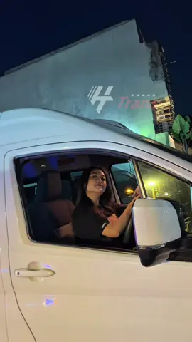 ya kali ga betahh?🗿 reservasi☎️:081232758892 @Aca savara🌸  @Mr. A  @ilhamunyil  @Mis Amora🦋 @JURAGAN PETUALANG 📍  @@Bromo East Java Holiday  #pariwisata #travel #sewamobilprobolinggo #hiaceindonesia #hhtrans 