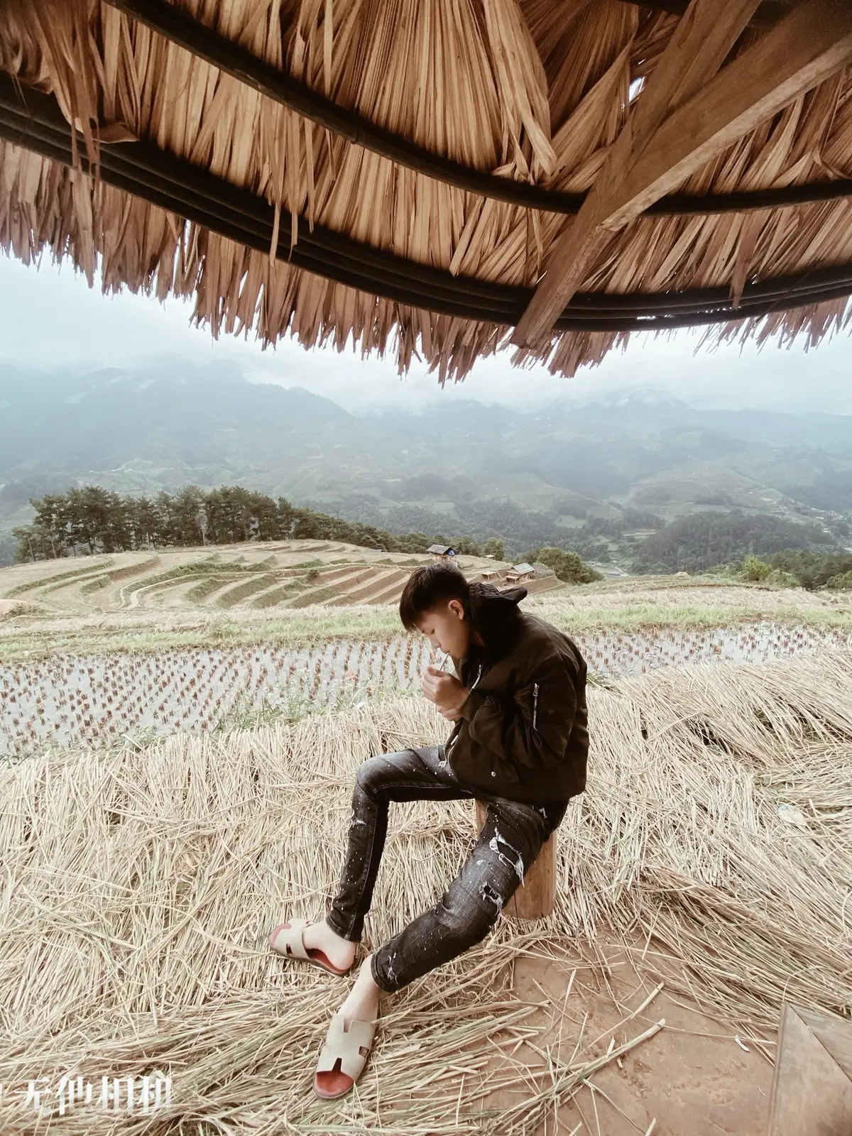 Cuộc sống của tôi hiện tại rất bình yên,không ồn ào cũng chả làm phiền ai,chỉ mong sự bình yên này kéo dài mãi để cho tâm hồn tôi an nhiên và hạnh phúc!!