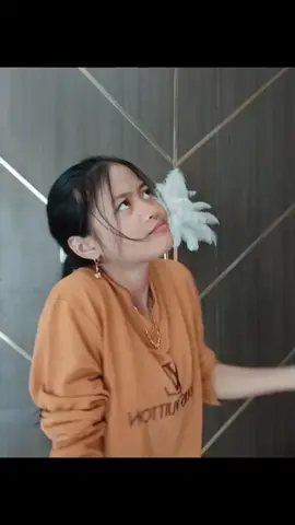 Belaja lagu barunya kak melly pas banget ni lagunya  #coverlagu #mellylee  #kamuistimewa 