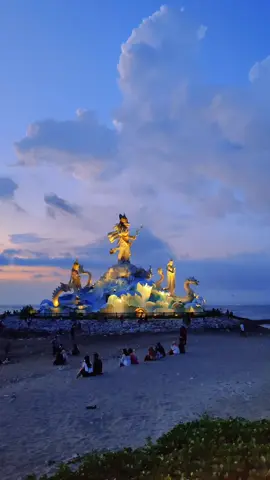 first time kesini,, duduk di tepi pantai sambil melihat pesawat landing dan take off ✈️🌗 #pantaijermanbali  #baliindonesia 