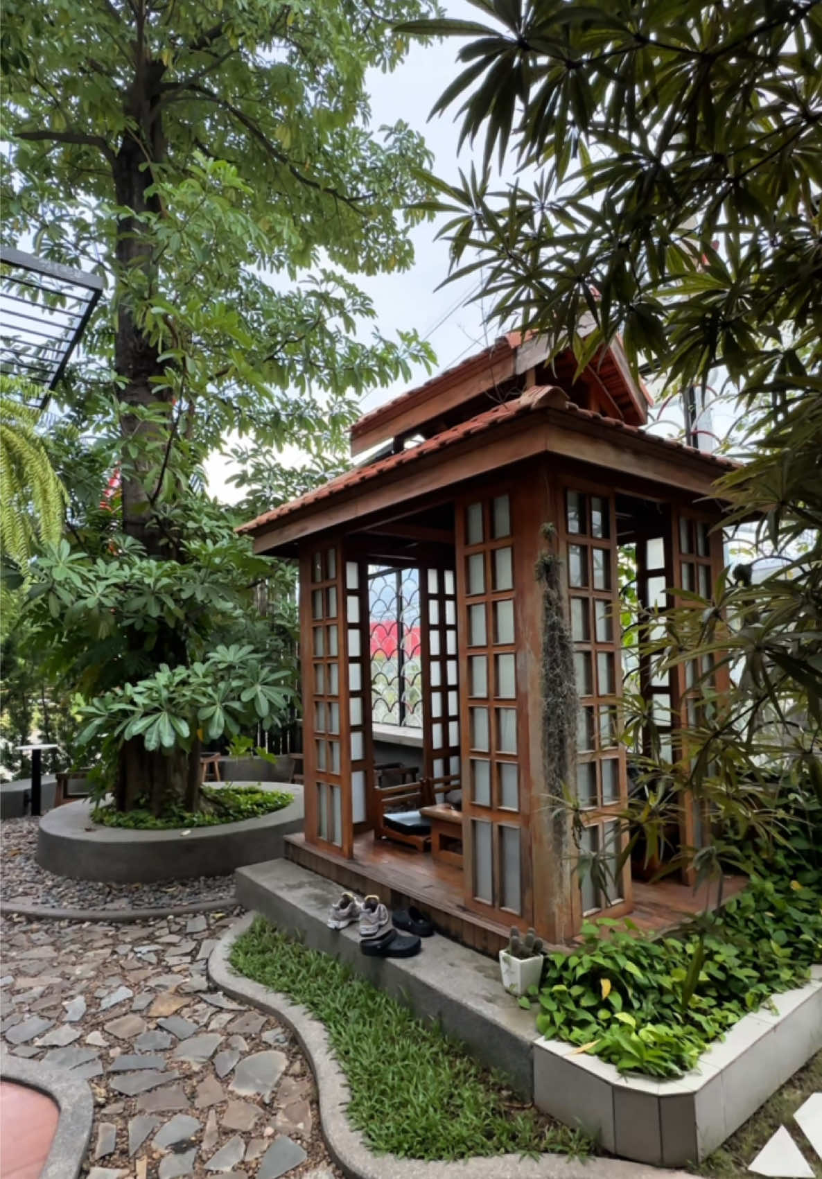 ហាងកាហ្វេដូចនៅជប៉ុន ក្នុងក្រុងភ្នំពេញ!🇯🇵🏯🫰🏼✨ #fyp #sky #trending #Vlog 