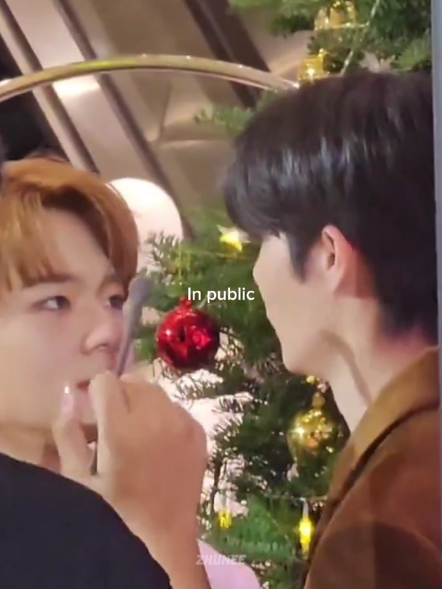 Someone please start a dating rumor about them. They’re always seen arguing in public, but in private they totally seem like they’re dating #zeenunew #zeepruk #nunew #zonzon 