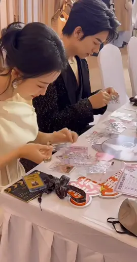 kerja kelompok😅😅 #zhenghui #hanyutong #fyp #shortdramachinese 