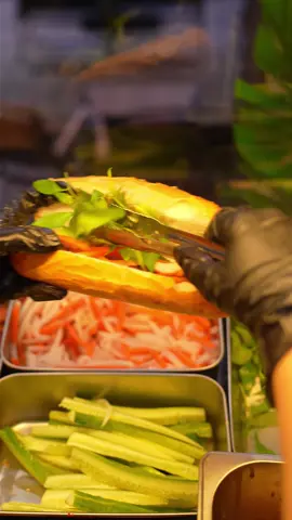 Mời cả nhà thưởng thức bánh mì thịt nướng 