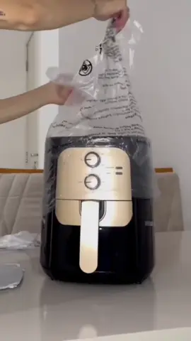 Super fritadeira elétrica, 127 ou 220 Vintage. Link na bio ou pelo chat #fritadeira #airfrier #semoleo #shopee #shopeevideo 