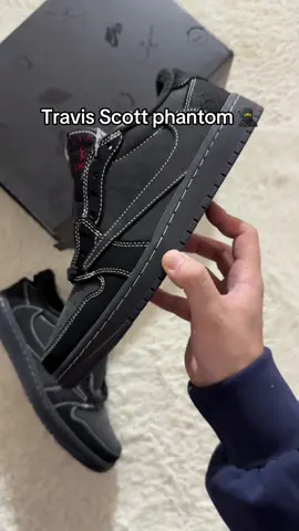 Best sneakers here 📦🔥#fyp #jordan1 #sneakers #travisscott #streetwear 