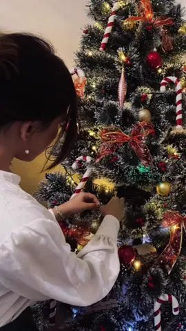 Oh santa akan rilis tanggal 7 November besok, siapa yang udah nungguin lagu ini☝🏻 #anneth #ohsanta #viral 