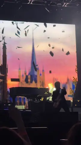 he did it! he did the thing!!! 💥 @The Beatles @Paul McCartney @Mal #paulmccartney #thebeatles #liveandletdie 