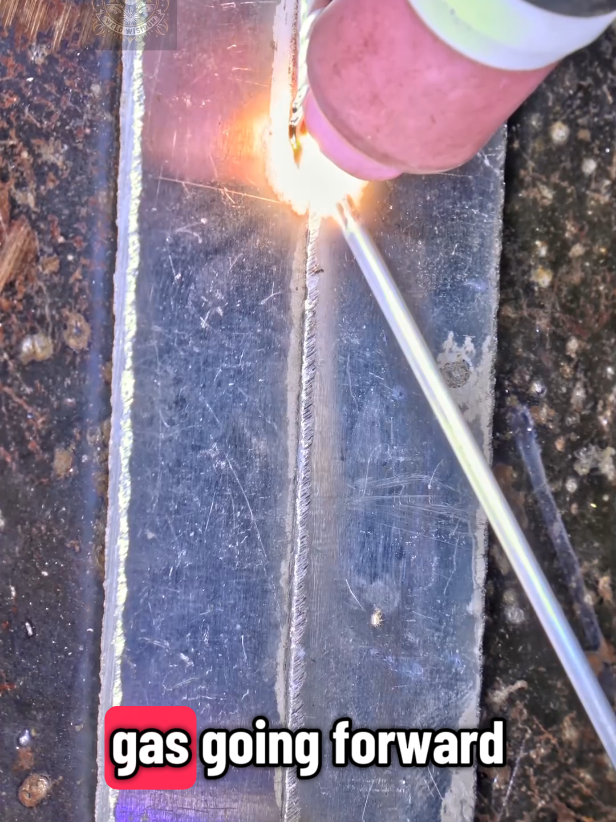 This welding trick will blow your mind - No gas needed  #weldstrong #welding #welder #unitedstatesofamerica 