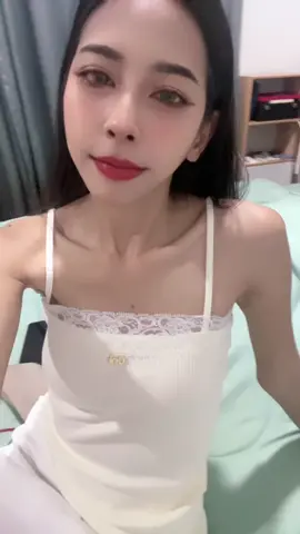 #unigam #เสื้อลูกไม้ #รีวิวเสื้อผ้า #รีวิวเสื้อผ้าน่ารักๆ #กระโปรงผ้าซาติน 