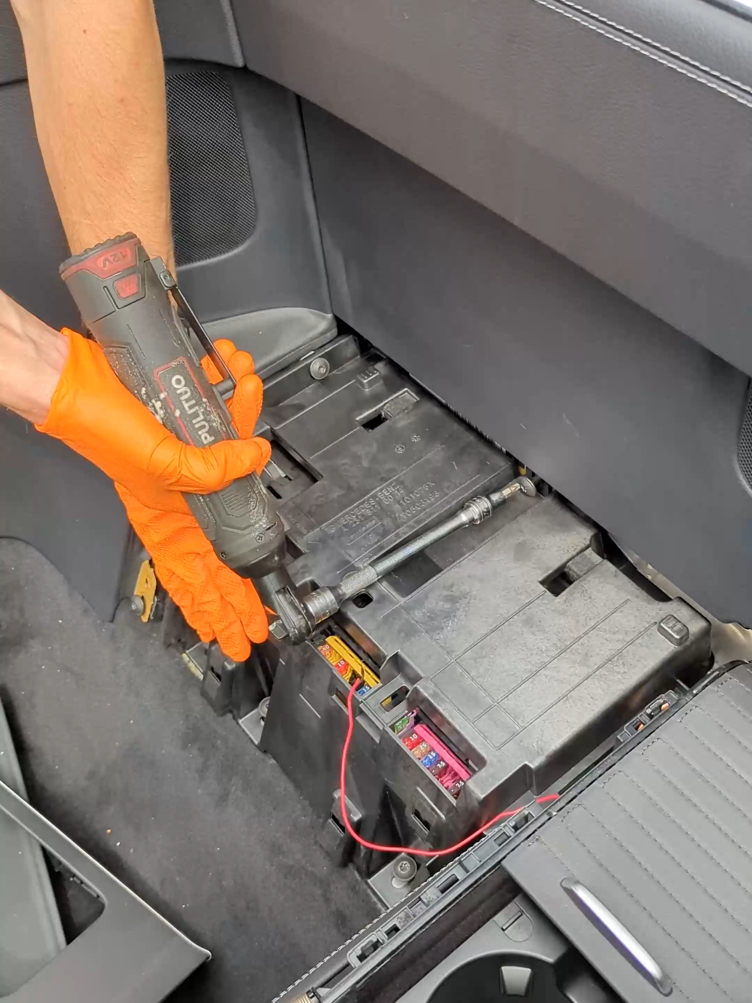 Auxiliary Battery Replacement #Mercedes