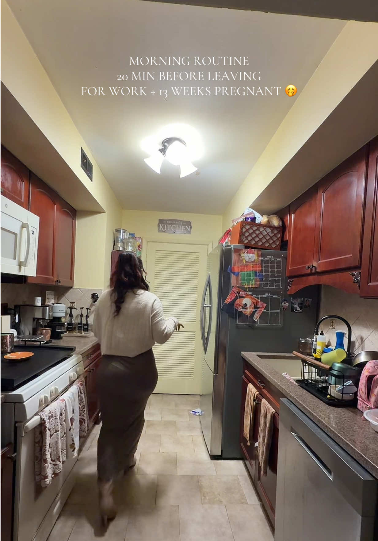 Good morning , not bad for a Monday🤭 happy I'm feeling a little more myself this morning 🫶🏼 #morningroutine #pregnantmom #momlife #momroutine 