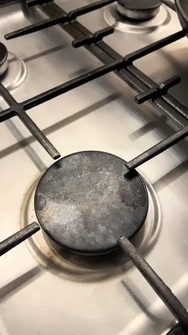 ابتداءً من ٢ نوفمبر 🎉 عرض 1+1 على المشروبات أو السناكات ☕🍪 ولا تنسَى العروض اليومية لفترة محدودة على الكومبو بأسعار مخفّضة 😋🔥 اطلب من تطبيق Keeta واستمتع بتوصيل سهل وسريع 🚗💨 بأقل من ٢ دينار كويتي ‼️ والتوصيل مجاناً 😍 @keeta.kw #keetahasarrived #keetainkuwait  #يلا_كيتا #كيتا_وصلت 