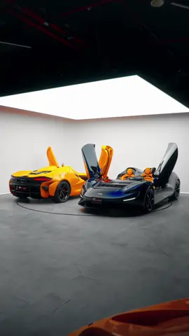 𝐌𝐜𝐋𝐚𝐫𝐞𝐧 𝐄𝐥𝐯𝐚 𝐃𝐮𝐨 The McLaren Elva strips away everything but the experience, pure, untamed connection between driver and machine. Papaya Orange and Blue, two expressions of performance perfection. #mclaren #elva #supercars  