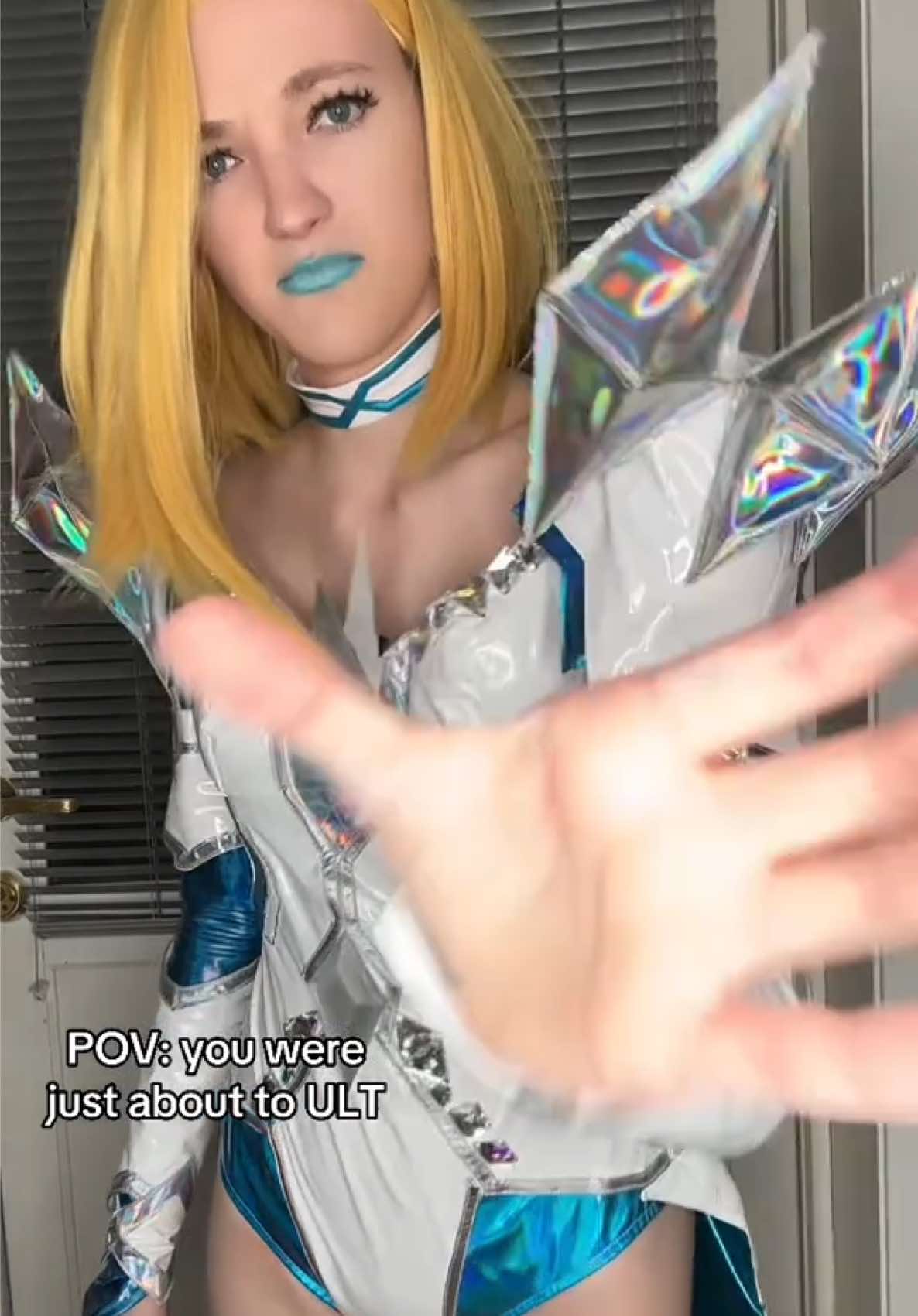 I used wrong music last time💀💀 #emmafrost #emmafrostcosplay #cosplay #marvelrivals #gaming 