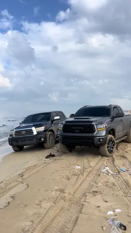 #الشعب_الصيني_ماله_حل😂😂 #ليبيا #تيوتا #سيارات #تندرا 