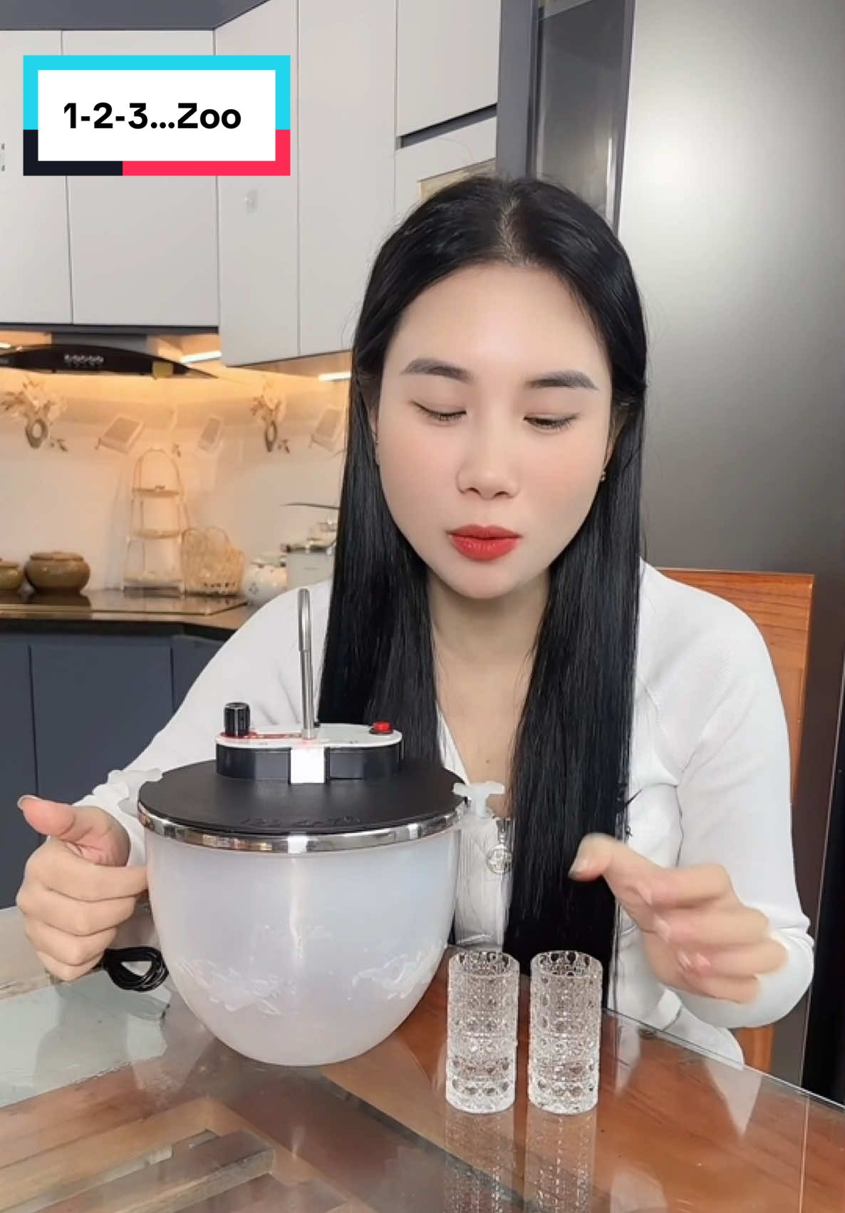 Bình rót nước tự động cảm ứng #binhrotruoutudong #binhrotruou 