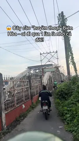 Nghe nói cây cầu này ở Biên Hoà thấy chứ chả dám đi #biênhòa #cảnh#launuongbensong 