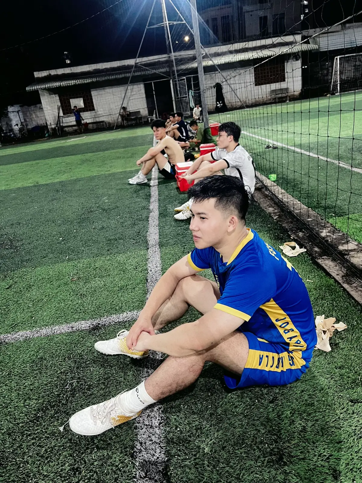 Lần đầu gặp nhau dưới mưa #phaphoang #fyp ⚽️