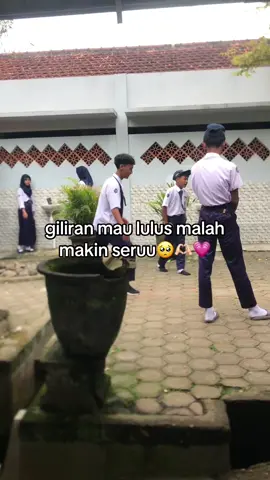 tinggal beberapa bulan lagi🥺#mainantradisional #kenangankelas9e#xybca #fyp #masukberanda 