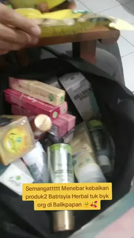 MasyaAllah. Seneng bngt bisa berbagi Manfaat Produk2 Batrisyia Herbal tuk byk org....🤗🥰 Selalu semangat menebar kebaikan produk2 Batrisyia Herbal di Balikpapan 🤗 #batrisyiaherbalbalikpapan  #semangatmenjemputrezeki  #cantikdansehatbersamabatrisyiaherbal  #tokoonlinebatrisyiamerrybalikpapan 
