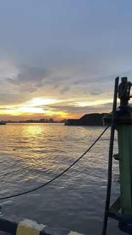 🫀🧠#kalimantanselatan #foryoupage #sunsetvibes #fyppppppppppppppppppppppp #sunsetlover 