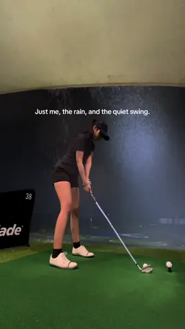 Obsessed #golf #golftiktok #golfgilrls #golfswing 