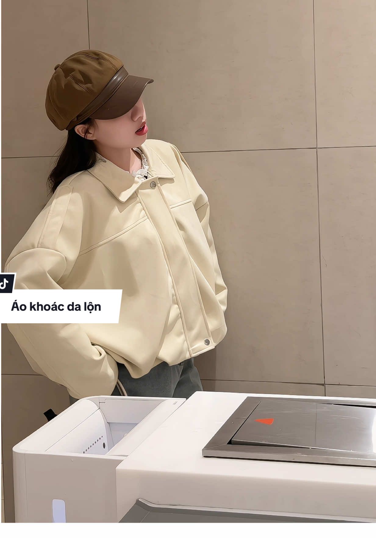 Màu xanh xinh lắm nè  #meimytom #aokhoacdalon 